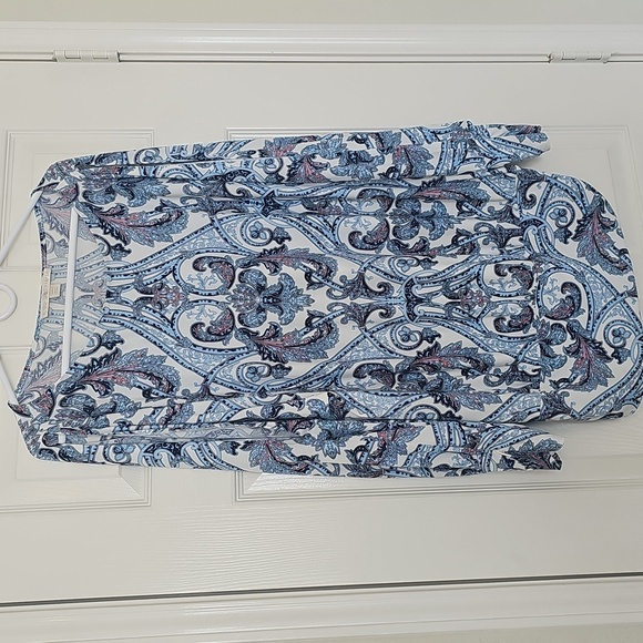 NWOT Boston Proper Paisley Long Sleeve Cold Shoulder Ruched Blouse. LARGE. Blue - Picture 2 of 13